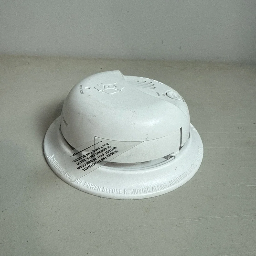 First Alert SMI100-AC Smoke Detector & Alarm, AC Powered Battery Backup
